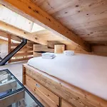 Modern For 5 People, Mountain, Town Center Touring *