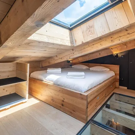 Modern For 5 People, Mountain, Town Center Touring Apartment Chamonix