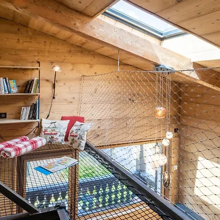 Apartment Modern For 5 People, Mountain, Town Center Touring