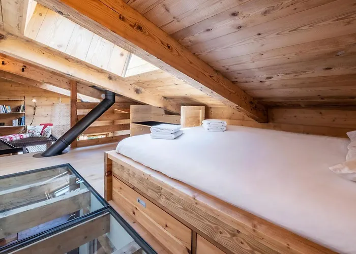 Modern For 5 People, Mountain, Town Center Touring *