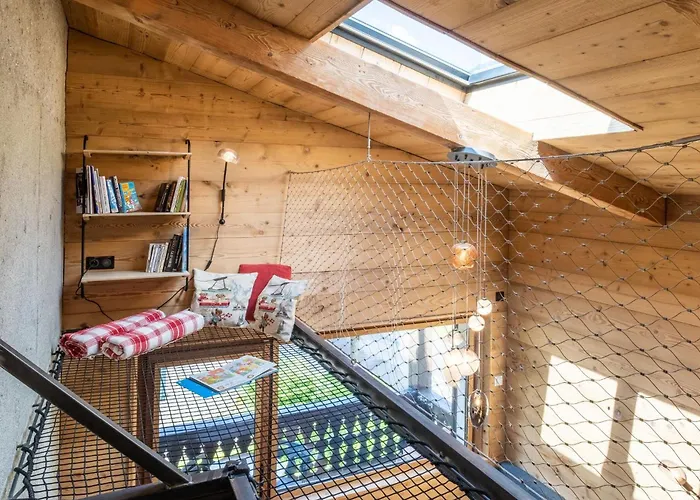 Apartment Modern For 5 People, Mountain, Town Center Touring